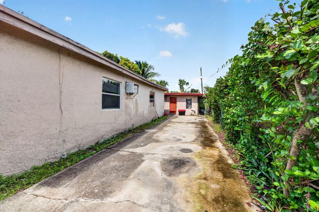 2731 NW 6TH Court, Fort Lauderdale, FL 33311