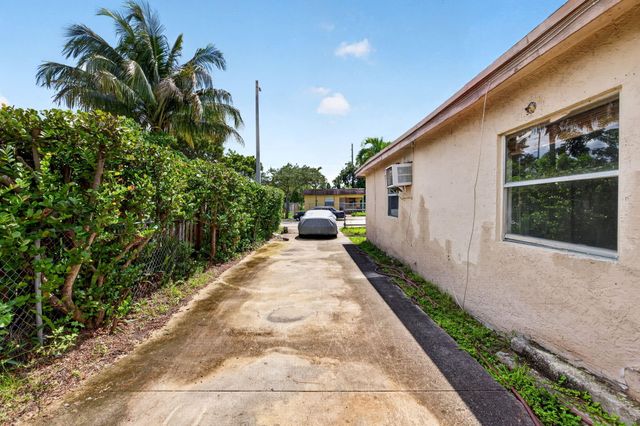 2731 NW 6TH Court, Fort Lauderdale, FL 33311