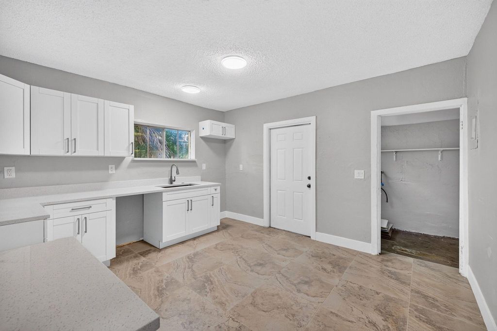 2731 NW 6TH Court, Fort Lauderdale, FL 33311