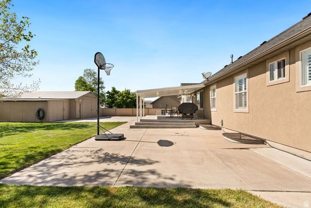 1096 S 350 E, Payson, UT 84651