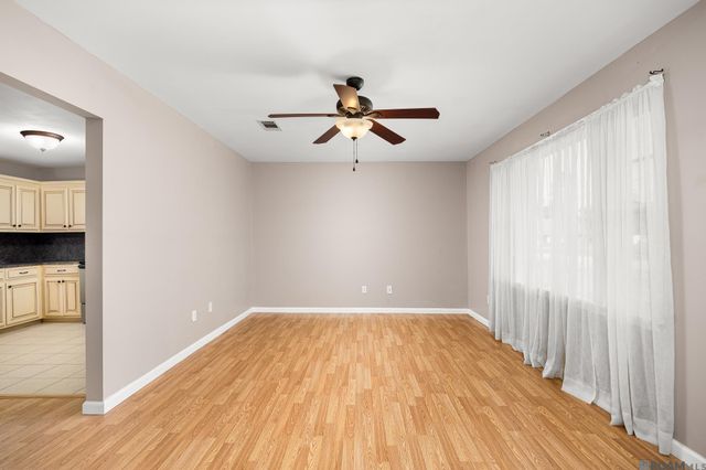 707 W Paul St, Gonzales, LA 70737