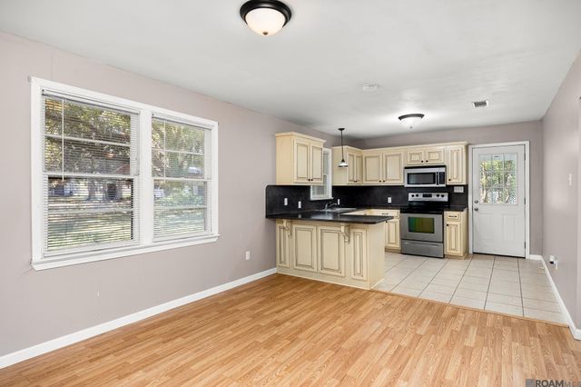 707 W Paul St, Gonzales, LA 70737