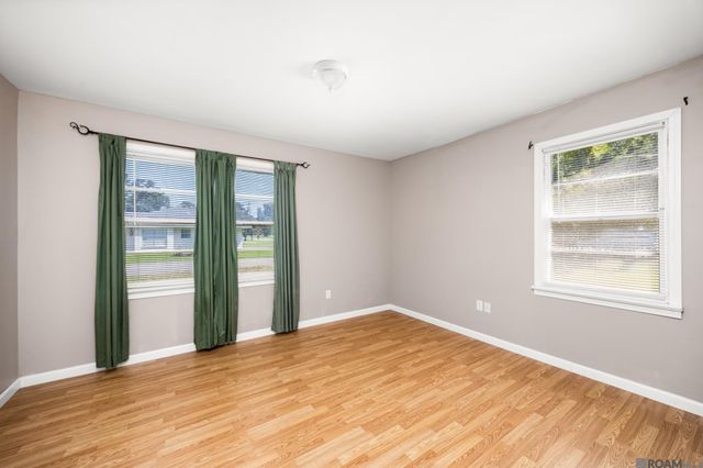 707 W Paul St, Gonzales, LA 70737