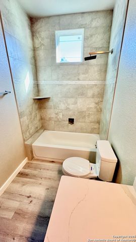 800 W RUSSELL PL, San Antonio, TX 78212