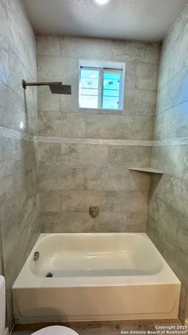 800 W RUSSELL PL, San Antonio, TX 78212