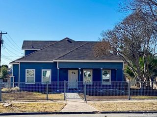 800 W RUSSELL PL, San Antonio, TX 78212