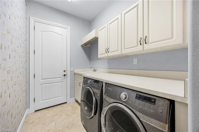 11954 Prince Charles CT, Cape Coral, FL 33991