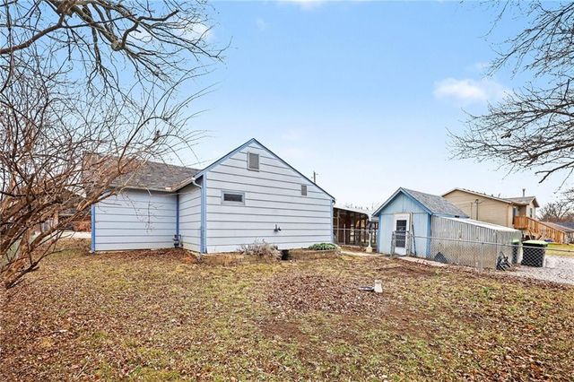 706 S Butler Drive, Harrisonville, MO 64701