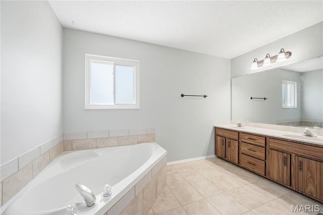 7230 Cinnamon Teal Drive, O'fallon, MO 63368