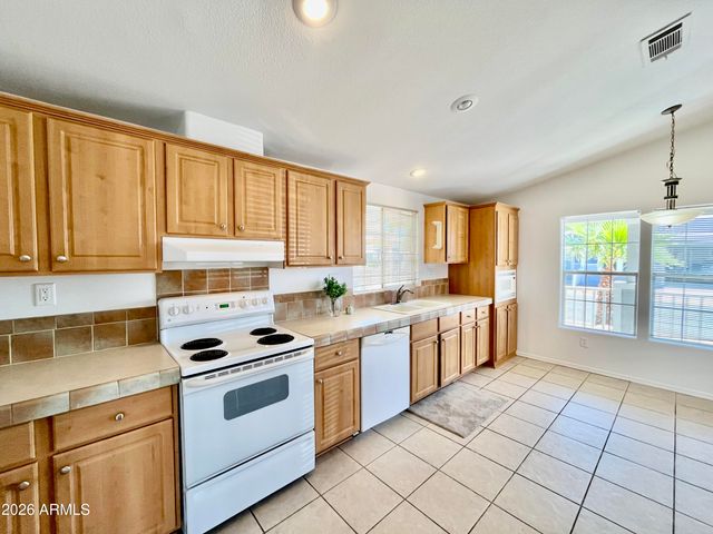 10960 N 67th Avenue 94, Glendale, AZ 85304