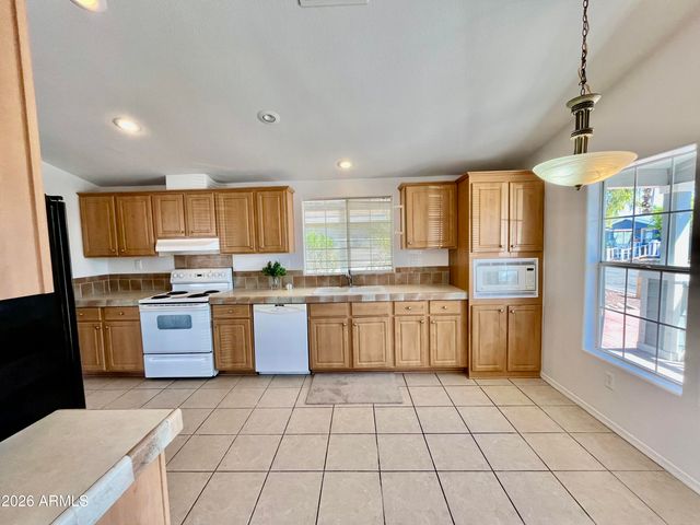 10960 N 67th Avenue 94, Glendale, AZ 85304