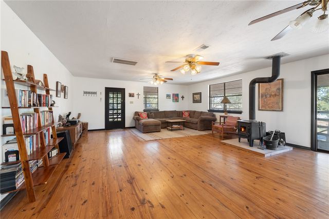 110 Birch Forest Drive, Somerville, TX 77879