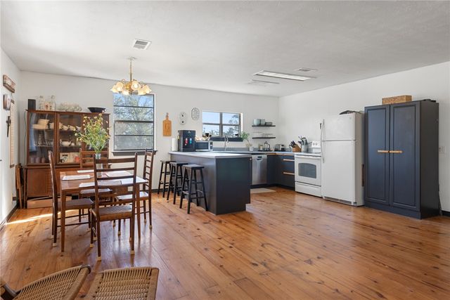 110 Birch Forest Drive, Somerville, TX 77879