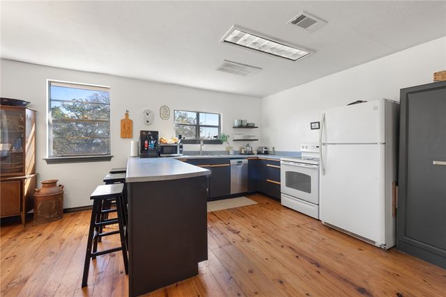 110 Birch Forest Drive, Somerville, TX 77879