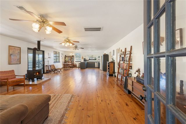 110 Birch Forest Drive, Somerville, TX 77879