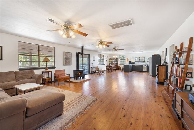 110 Birch Forest Drive, Somerville, TX 77879