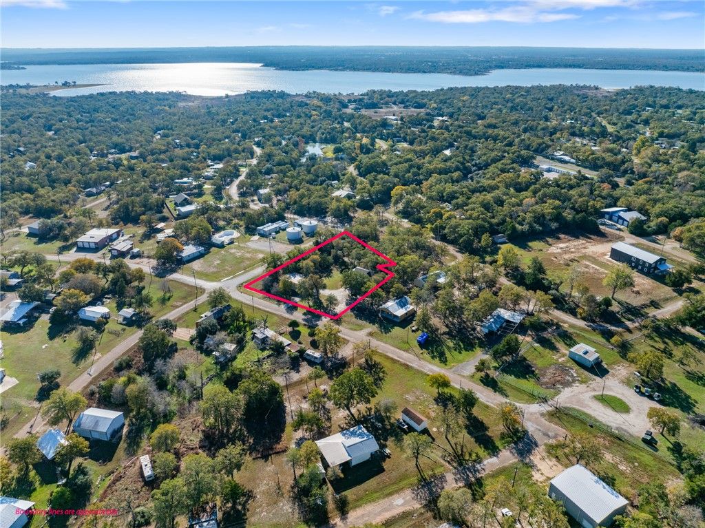 110 Birch Forest Drive, Somerville, TX 77879