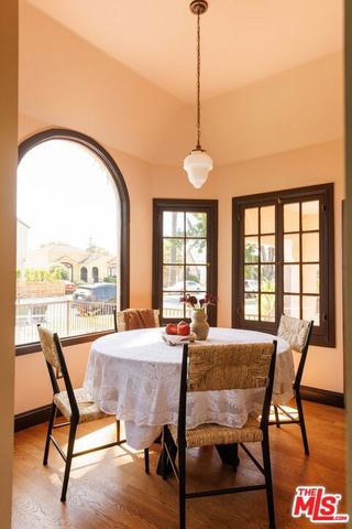 2807 Somerset Drive, Los Angeles, CA 90016