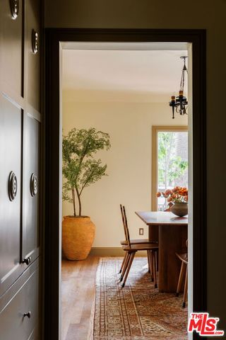2807 Somerset Drive, Los Angeles, CA 90016
