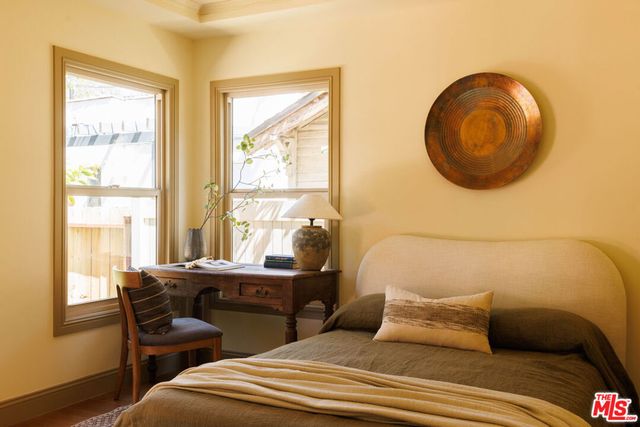 2807 Somerset Drive, Los Angeles, CA 90016