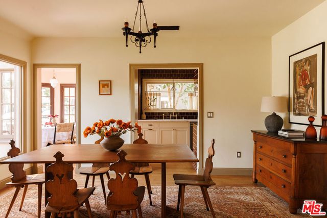 2807 Somerset Drive, Los Angeles, CA 90016