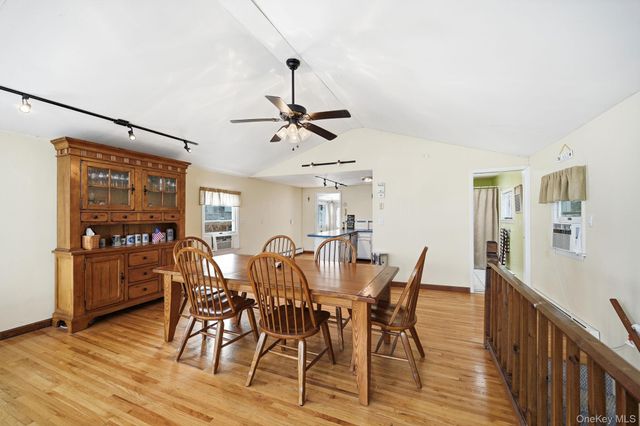 8 Wendy Way, Warwick, NY 10925