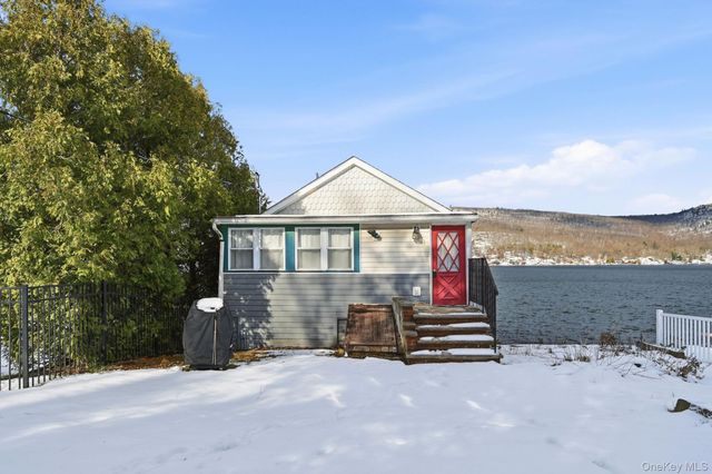 8 Wendy Way, Warwick, NY 10925