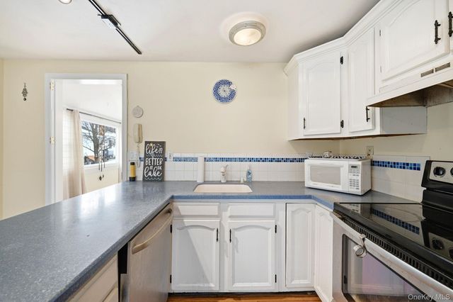 8 Wendy Way, Warwick, NY 10925