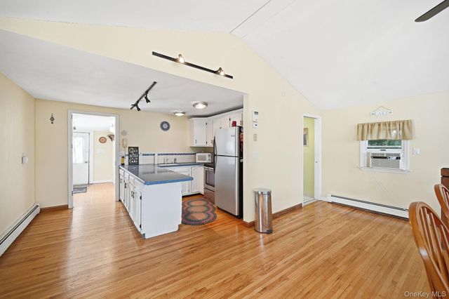 8 Wendy Way, Warwick, NY 10925