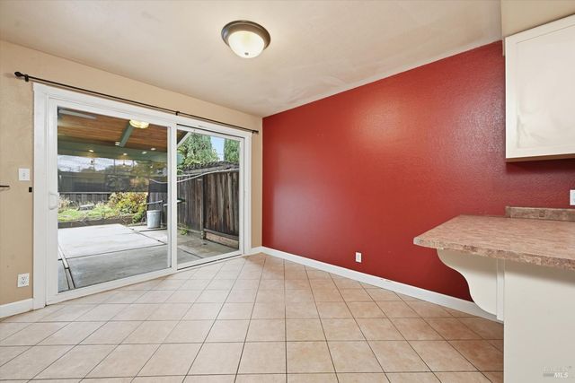1633 Montana Vista St, Lakeport, CA 95453