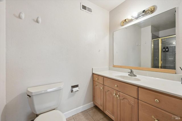 1633 Montana Vista St, Lakeport, CA 95453