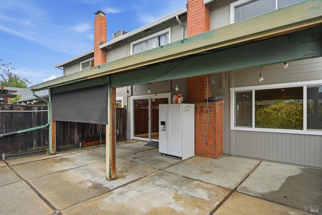 1633 Montana Vista St, Lakeport, CA 95453