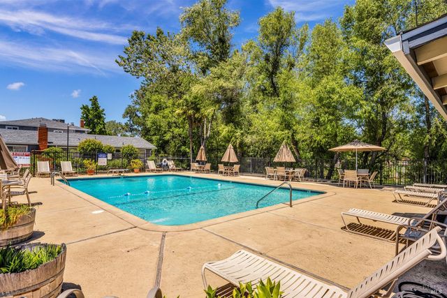 1633 Montana Vista St, Lakeport, CA 95453