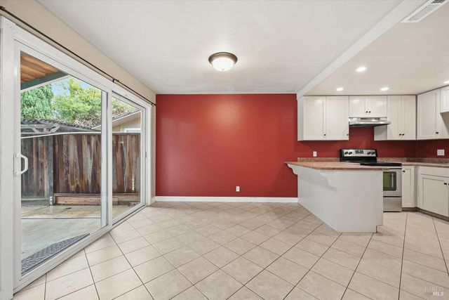 1633 Montana Vista St, Lakeport, CA 95453