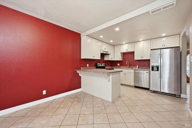 1633 Montana Vista St, Lakeport, CA 95453