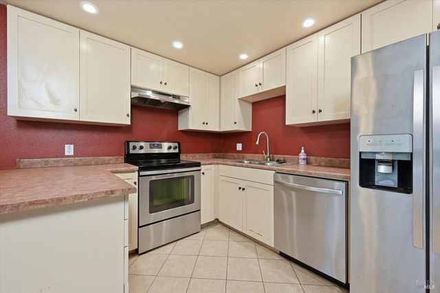 1633 Montana Vista St, Lakeport, CA 95453