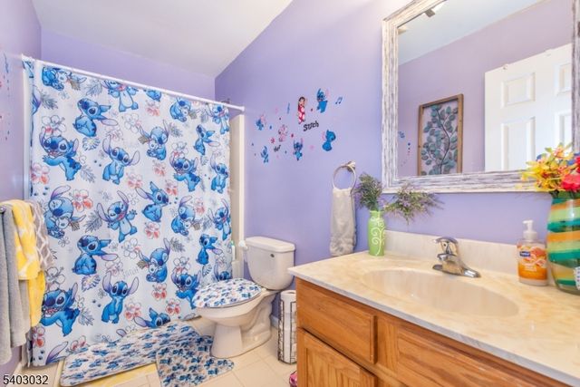 9 Michael Ct, Hamburg Boro, NJ 07419