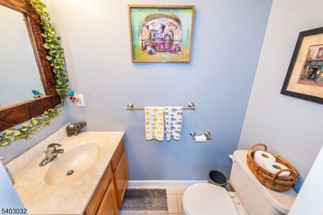 9 Michael Ct, Hamburg Boro, NJ 07419