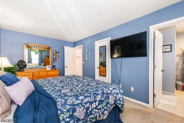 9 Michael Ct, Hamburg Boro, NJ 07419