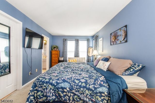 9 Michael Ct, Hamburg Boro, NJ 07419