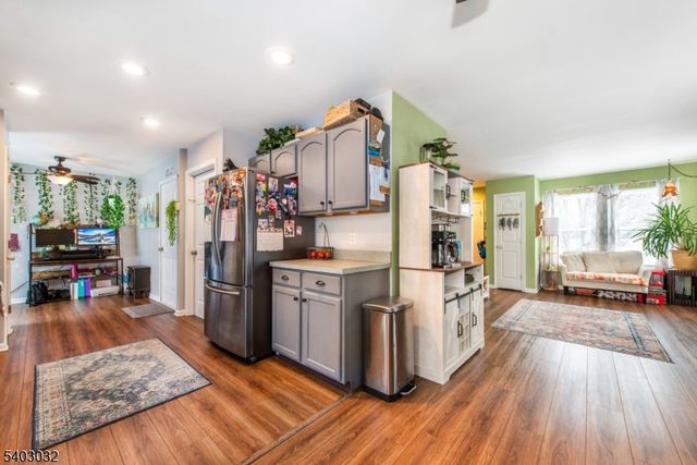 9 Michael Ct, Hamburg Boro, NJ 07419