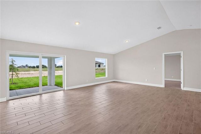 1135 NW 8th PL, Cape Coral, FL 33993