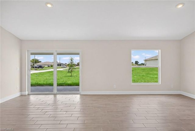 1135 NW 8th PL, Cape Coral, FL 33993