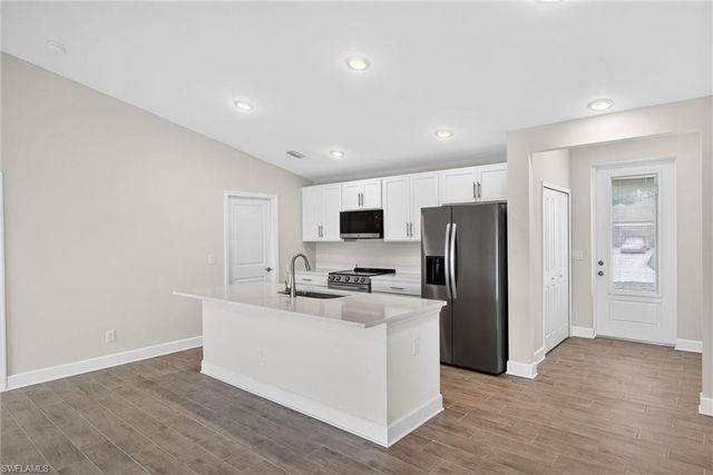 1135 NW 8th PL, Cape Coral, FL 33993