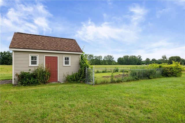 64 Frisbee Hill Road, Greece, NY 14468