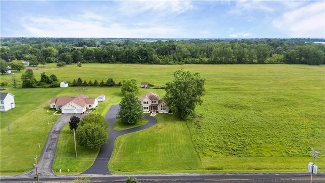 64 Frisbee Hill Road, Greece, NY 14468