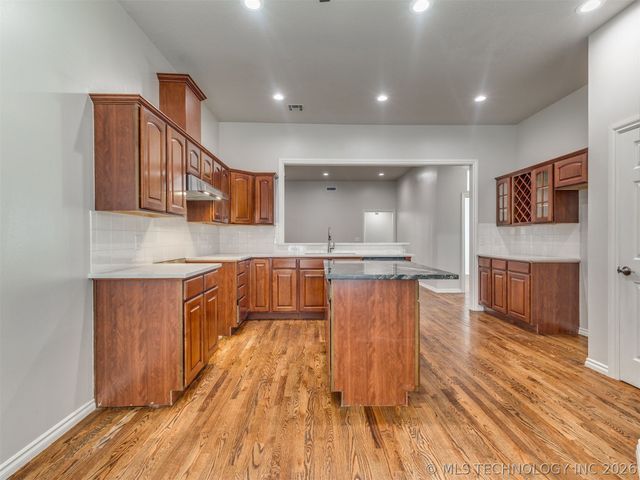 8824 N 130th East Avenue, Owasso, OK 74055