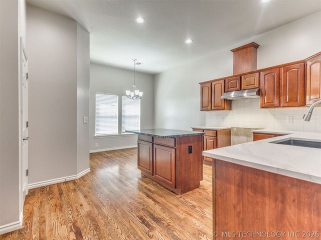 8824 N 130th East Avenue, Owasso, OK 74055