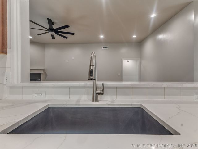 8824 N 130th East Avenue, Owasso, OK 74055