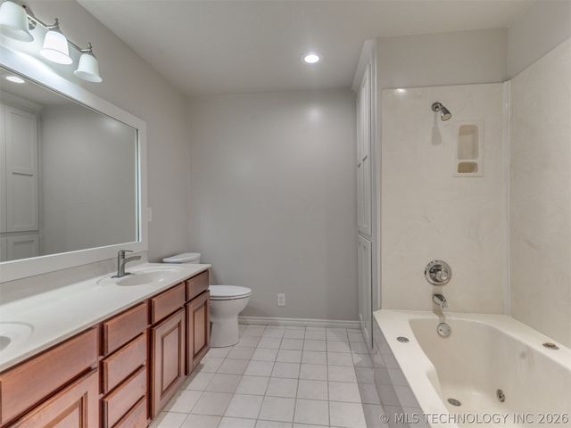 8824 N 130th East Avenue, Owasso, OK 74055